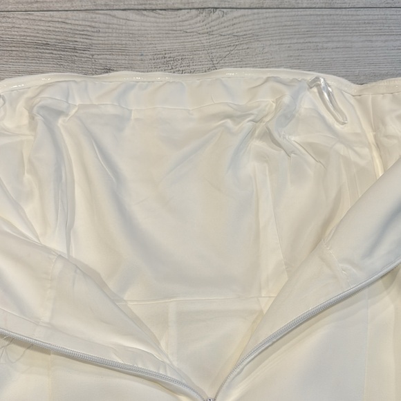 New York & Company Shorts Romper off white size L NWT - Picture 9 of 16